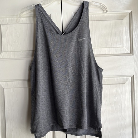 Nike Tops - Nike Dri-Fit Open Split back running tank top women’s size Large